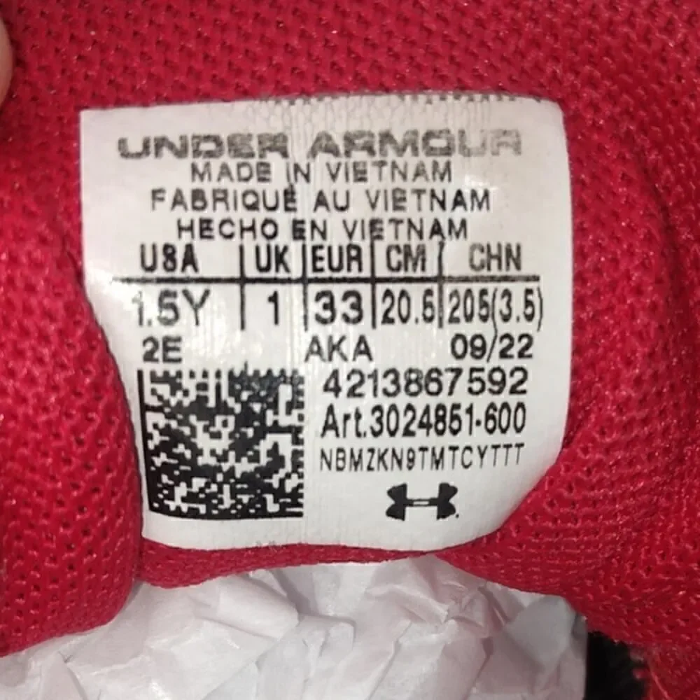 Under Armour Girls Pre-owned Red Running Sneakers - sz. 1 1/2Y